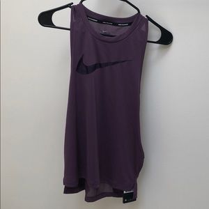 Nike women’s tank